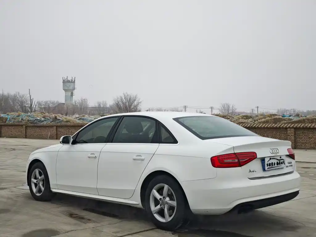 Audi A4L 2015 35 TFSI AT