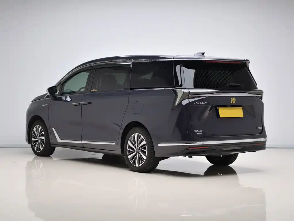 Buick GL8 Hybrid — миниатюра 4