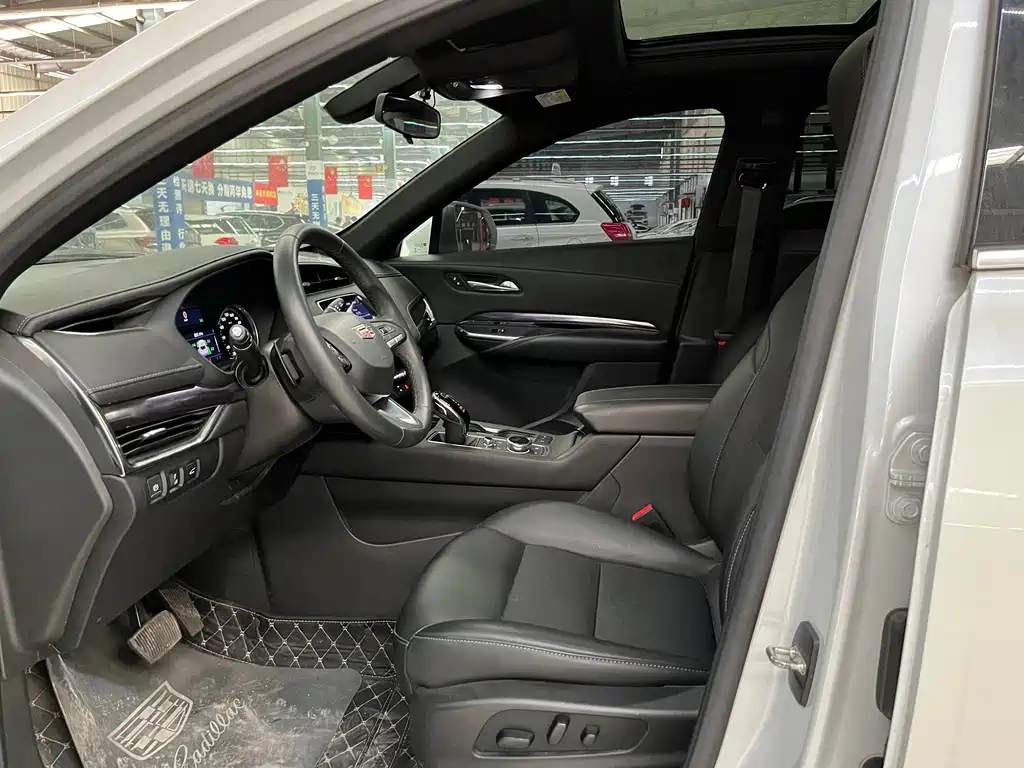 Cadillac XT4 — миниатюра 4