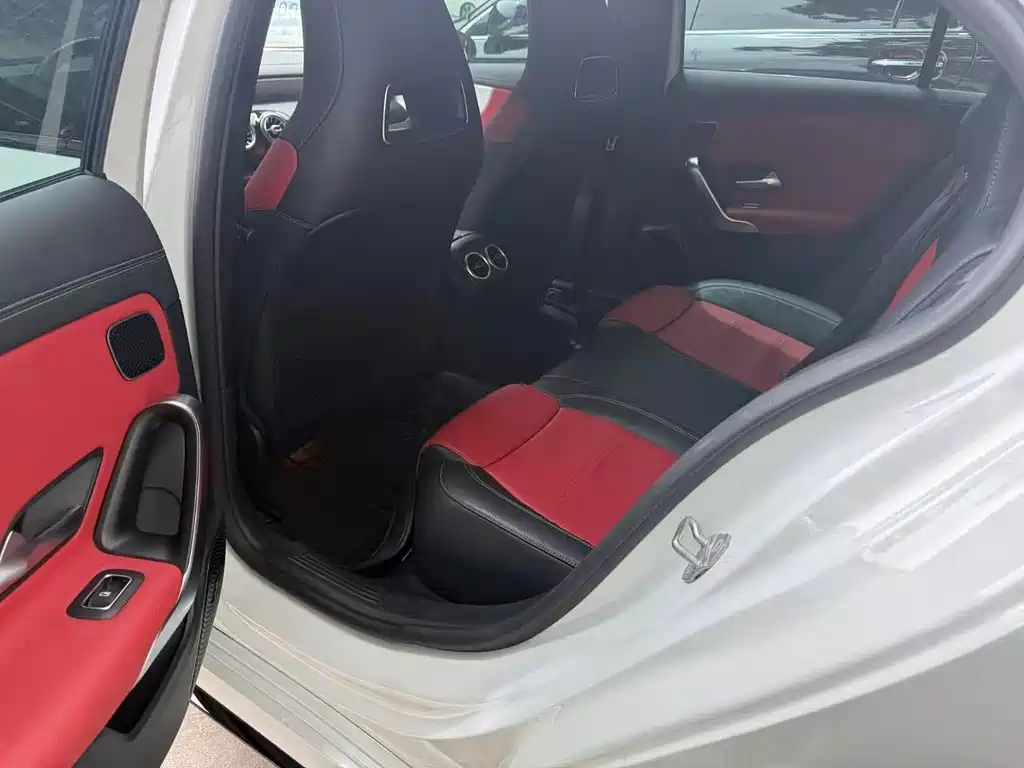 Mercedes-Benz A-Class AMG — миниатюра 5