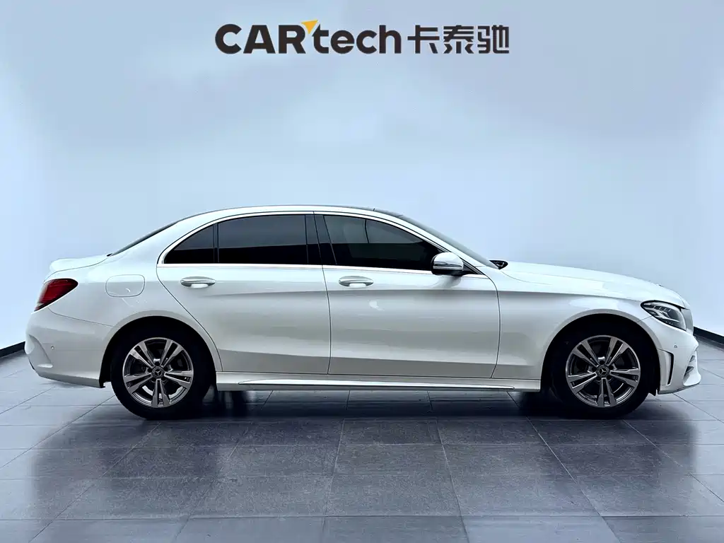 Mercedes-Benz C-Class — миниатюра 4