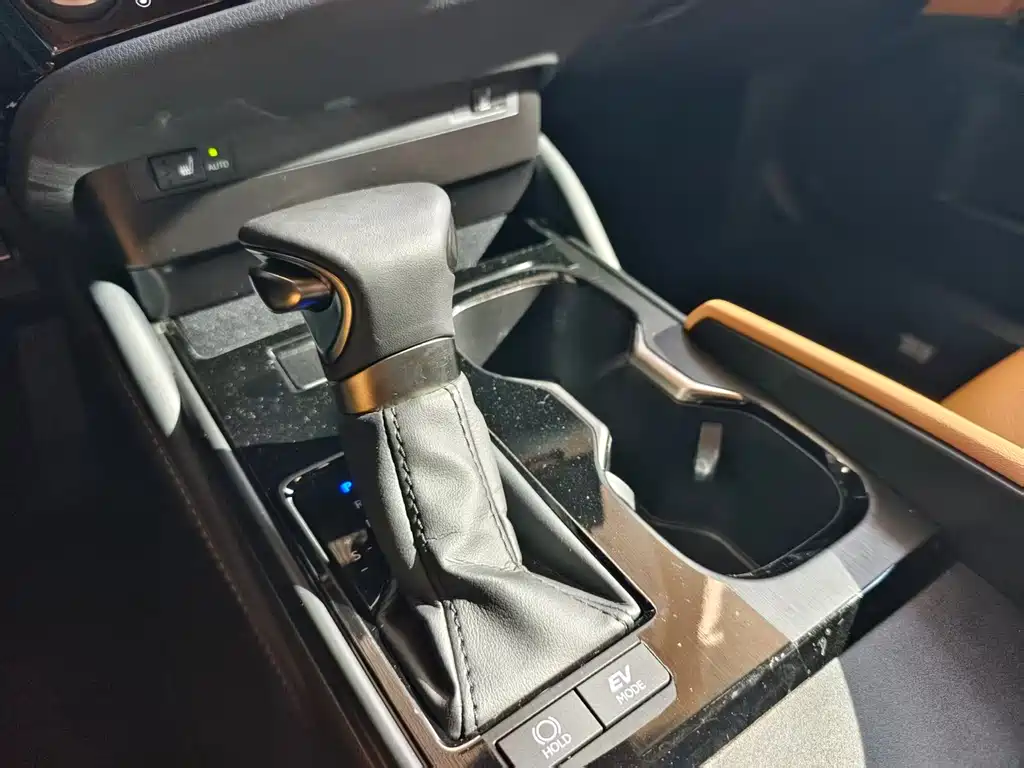 Lexus ES — миниатюра 5