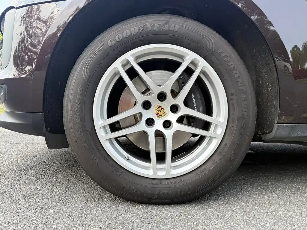 Porsche Macan — миниатюра 23