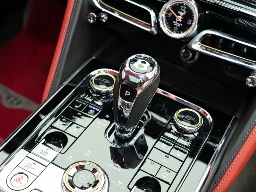 Bentley Flying Spur — миниатюра 20