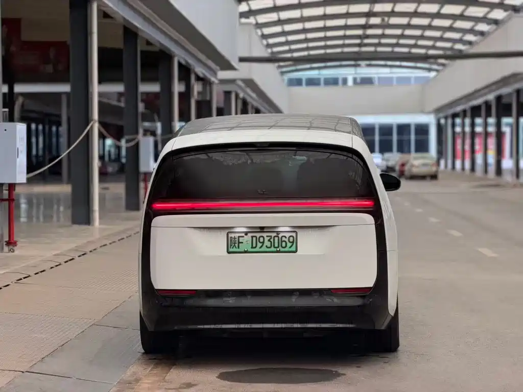 Li Auto Li MEGA — миниатюра 11