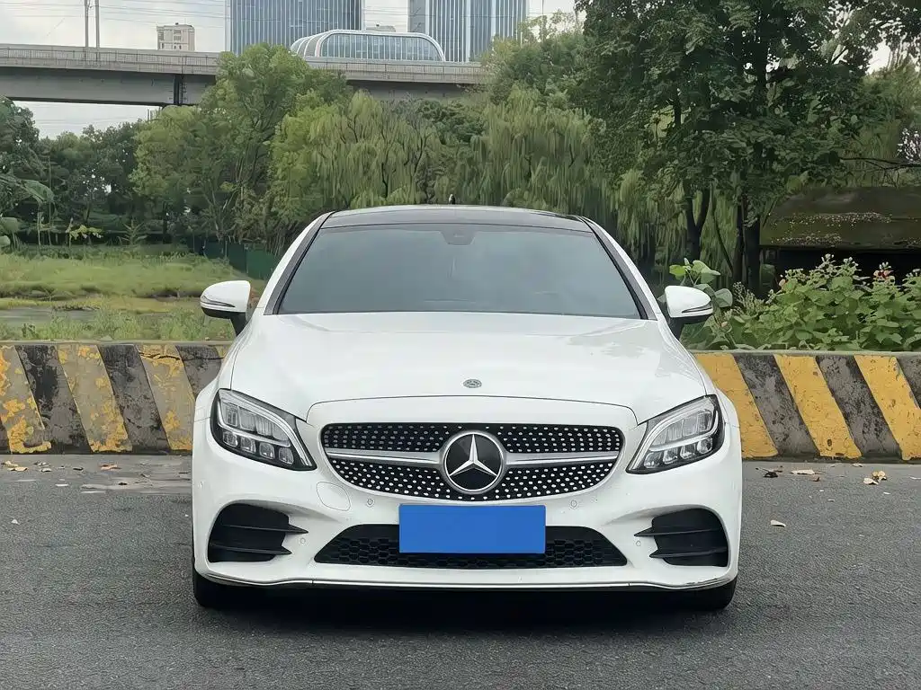 Mercedes-Benz C-Class (Import) — миниатюра 2