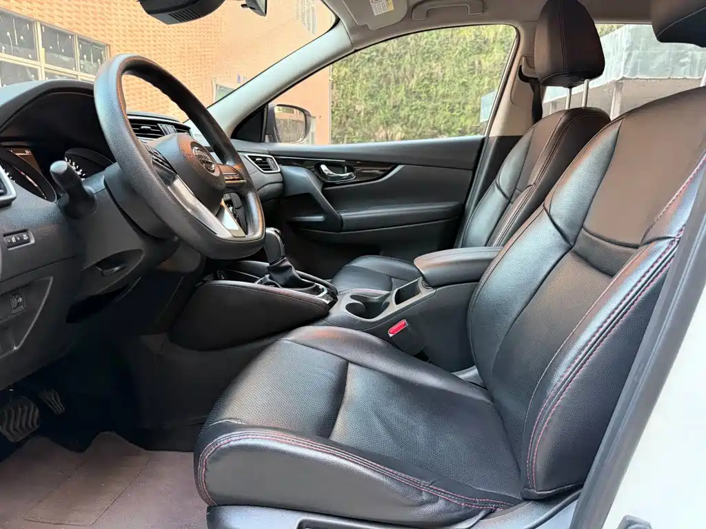 Nissan Qashqai — миниатюра 8