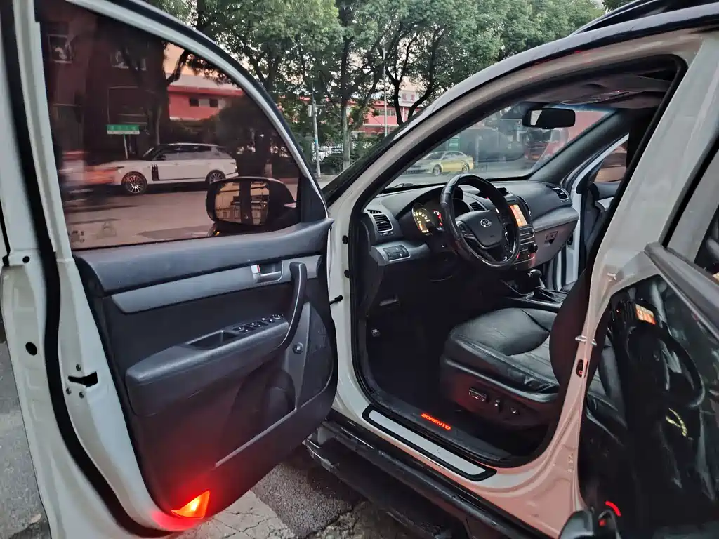 Kia Sorento 2013 2.2T 5 мест Luxury