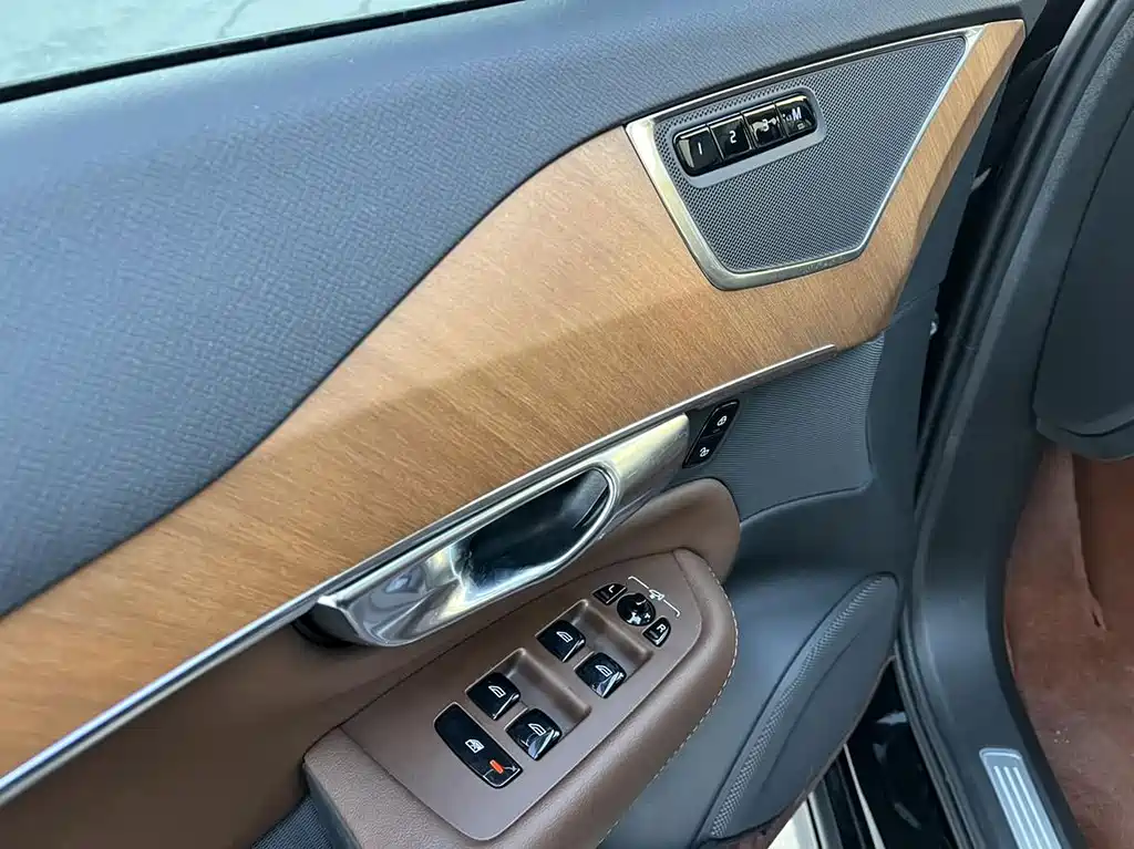 Volvo XC90 — миниатюра 13