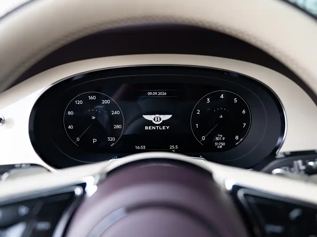Bentley Bentayga — миниатюра 19
