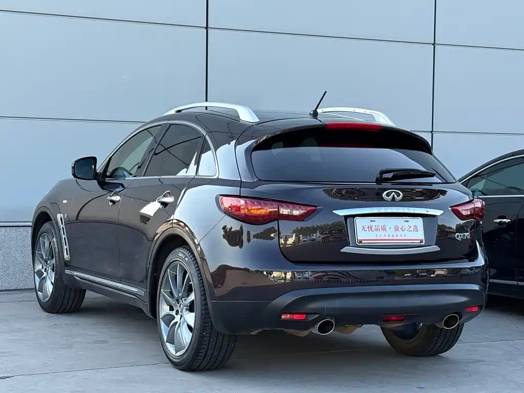 Infiniti QX70 2013 3.7L