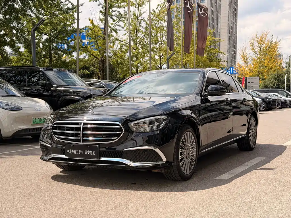 Mercedes-Benz E-Class — миниатюра 2