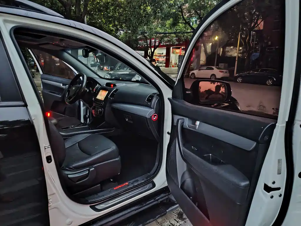Kia Sorento 2013 2.2T 5 мест Luxury