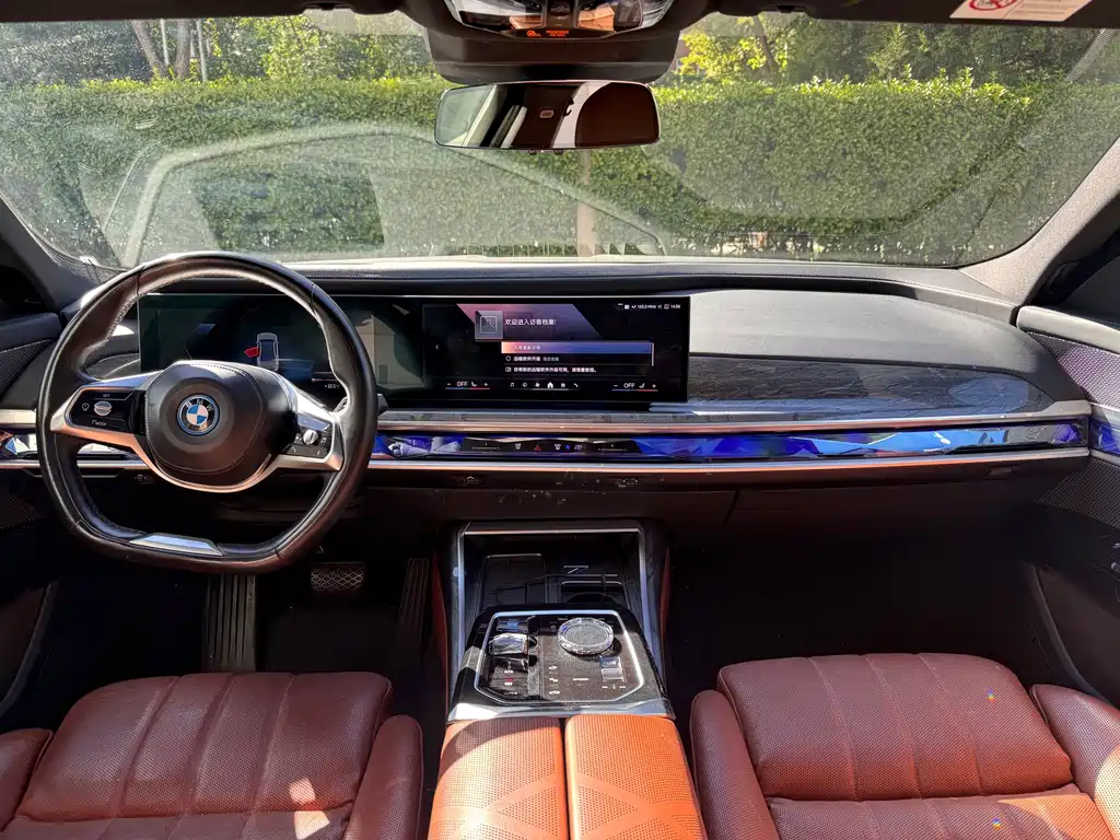 BMW i7 — миниатюра 15