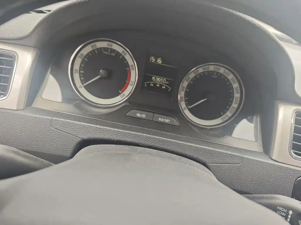 Skoda Rapid — миниатюра 4