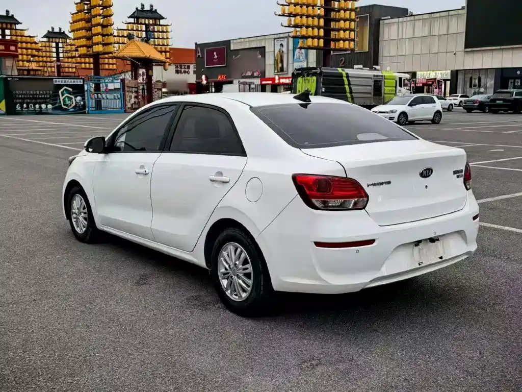 Kia Huanchi — миниатюра 5