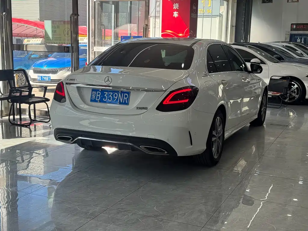Mercedes-Benz C-Class — миниатюра 6
