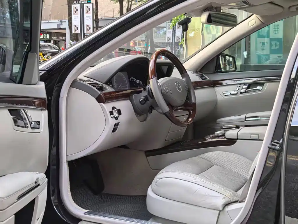 Mercedes-Benz S-Class — миниатюра 14