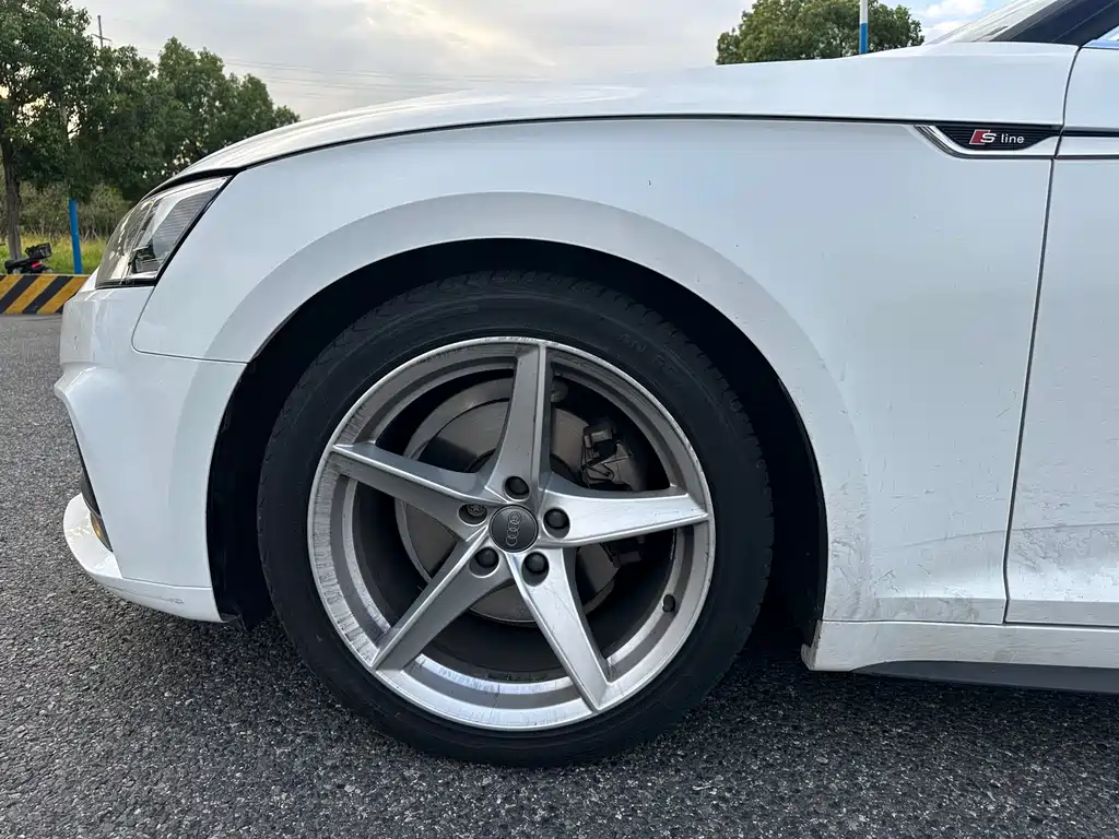 Audi A5 (Import) — миниатюра 8