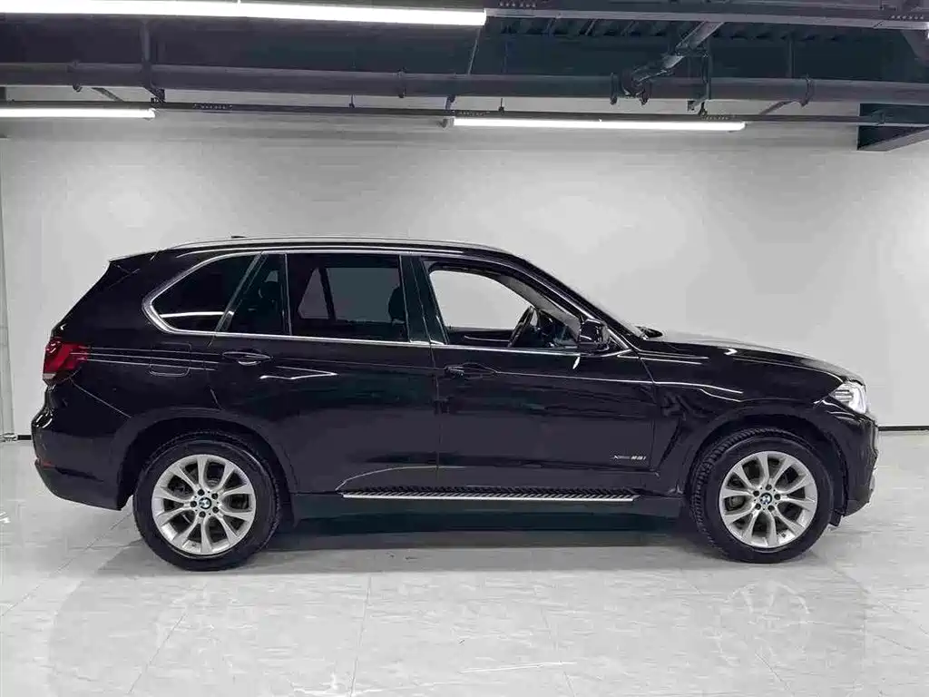 BMW X5 (Import) — миниатюра 3