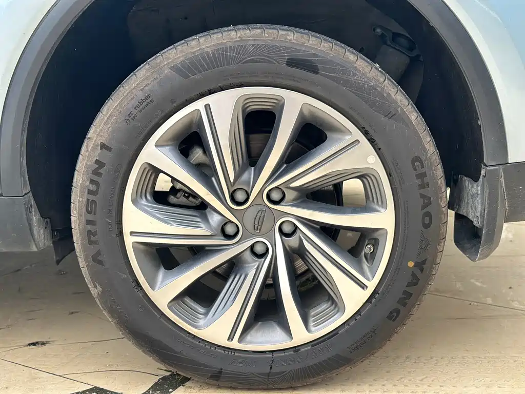 Geely Jia Ji New Energy — миниатюра 18