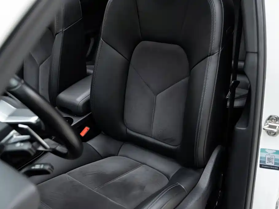 Porsche Macan — миниатюра 9