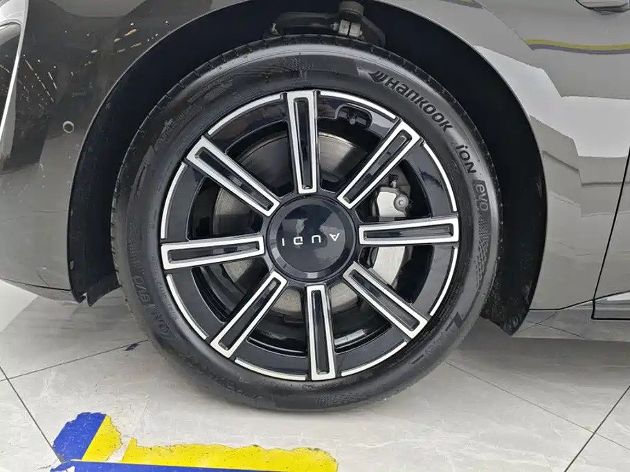 Ауди Ауди. Audi E5 Sportback — миниатюра 6