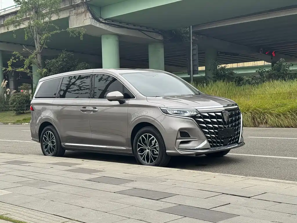 Roewe iMAX8 New Energy — миниатюра 3