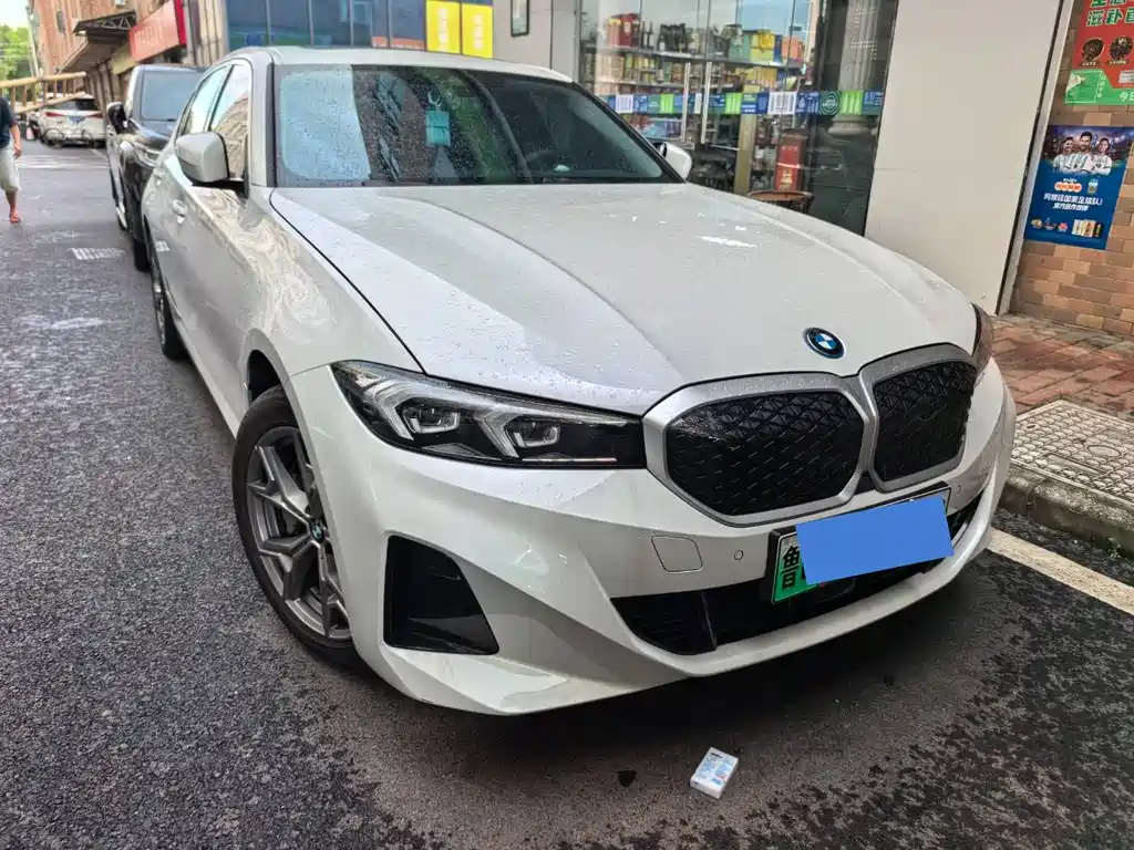 BMW i3 2025 eDrive 35 L