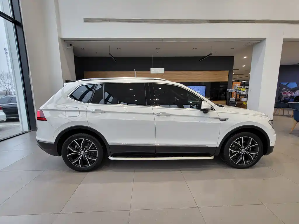 Volkswagen Tiguan L 2019