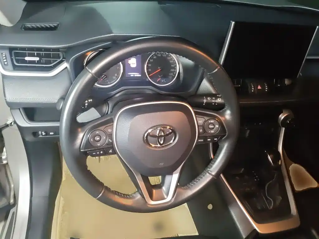 Toyota Wildlander — миниатюра 6