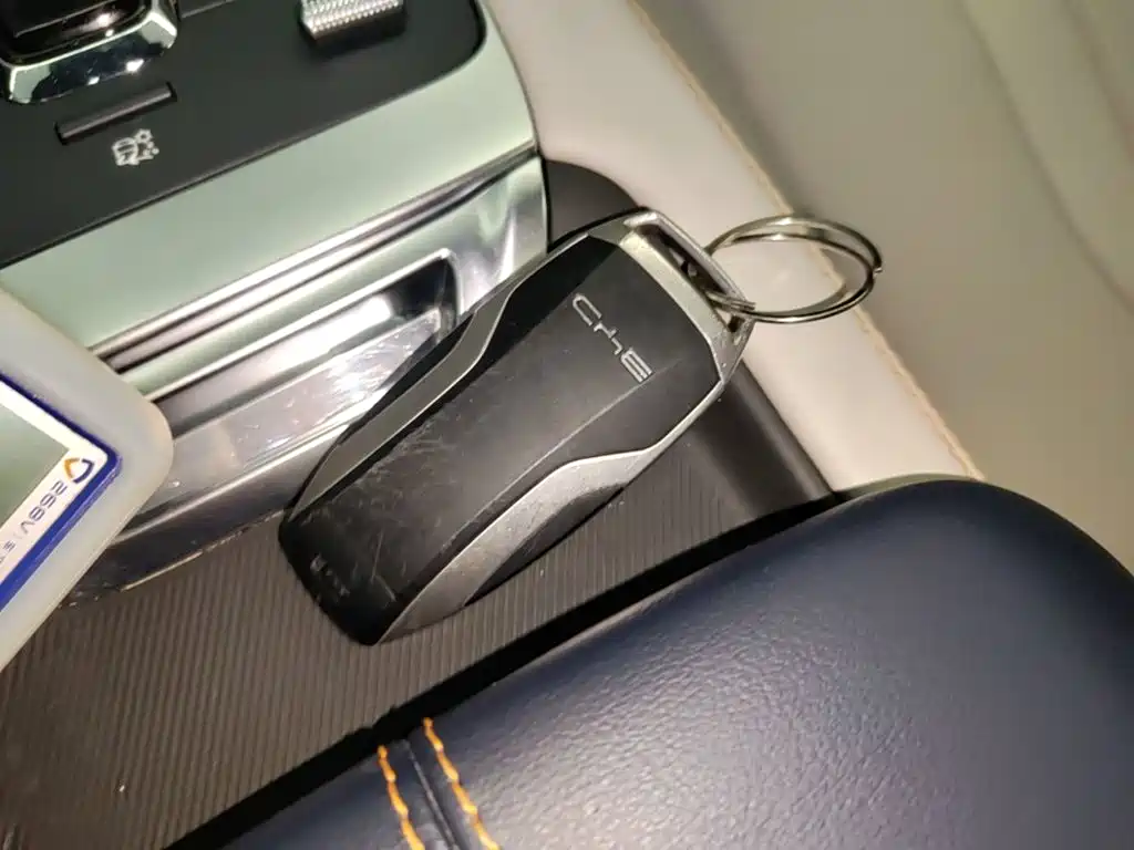 BYD Song Plus DM-i 2021 — фото 8