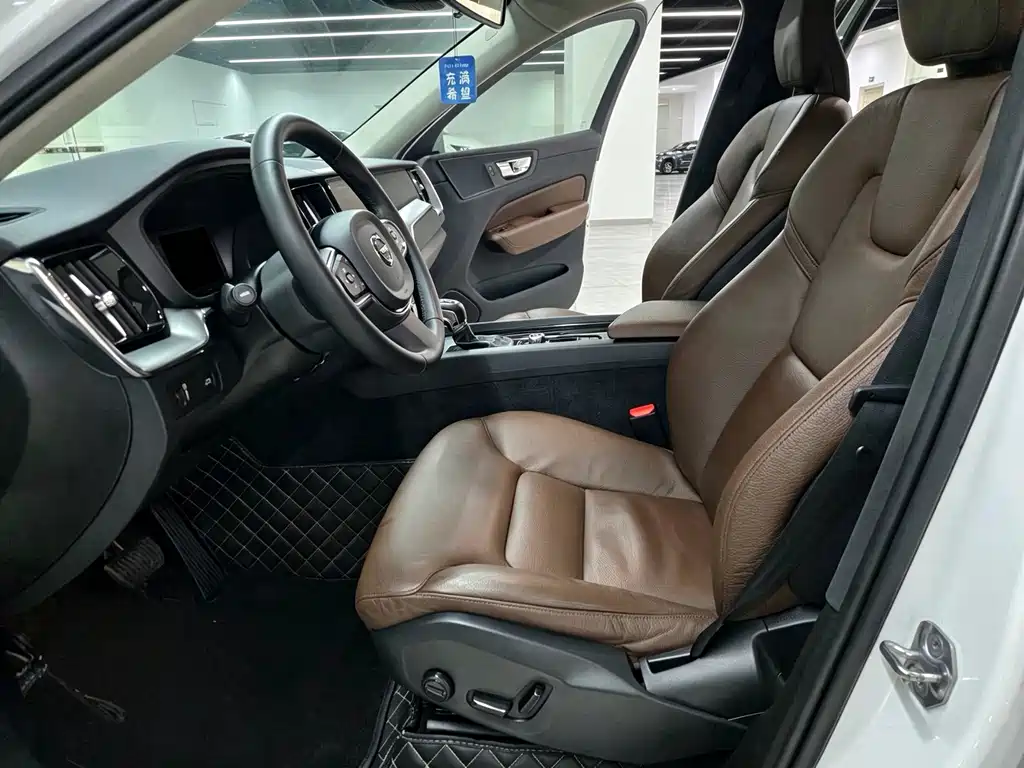 Volvo XC60 — миниатюра 3