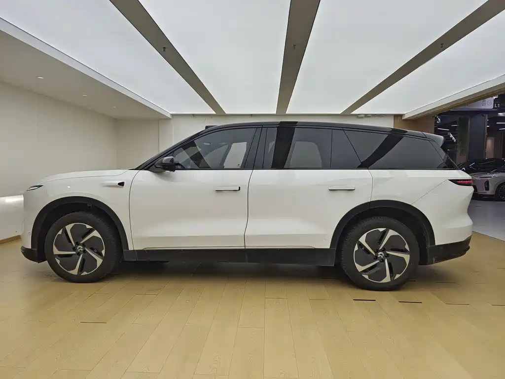 NIO ES8 — миниатюра 7