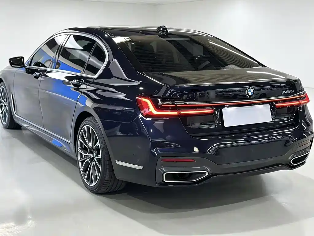 BMW 7 Series — миниатюра 8