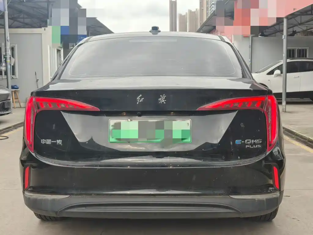 Hongqi E-QM5 2024 610km PLUS