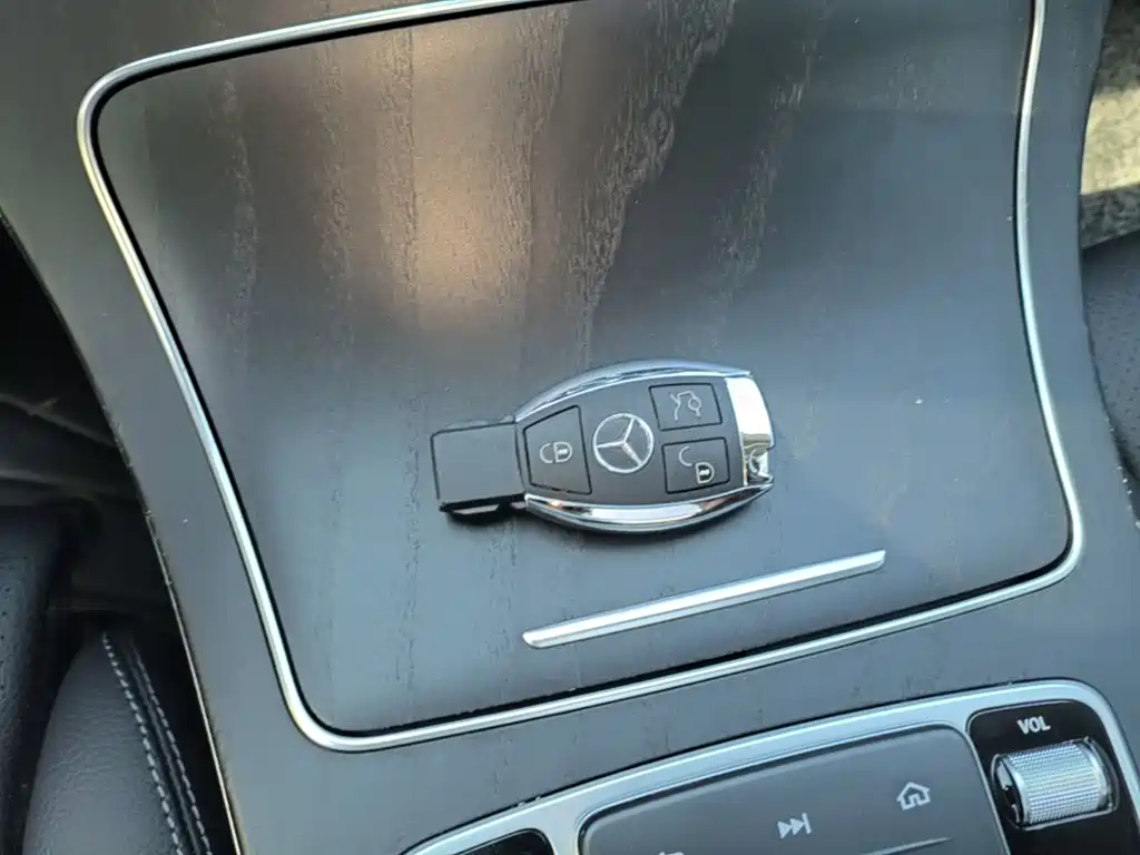 Mercedes-Benz C-Class — миниатюра 9