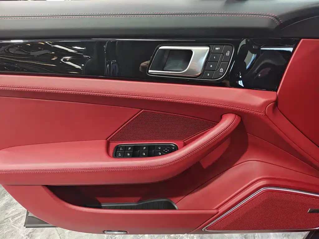 Porsche Panamera — миниатюра 12
