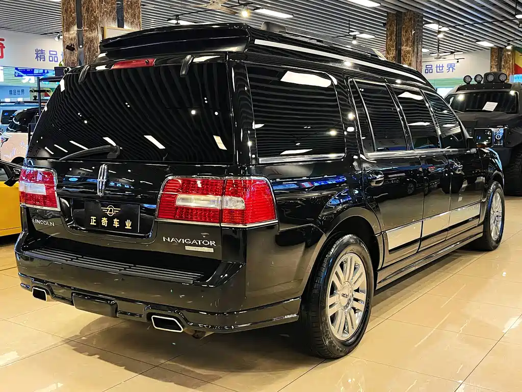 Lincoln Navigator — миниатюра 6
