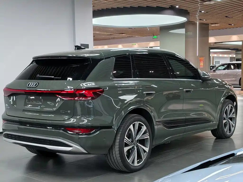 Audi Q6L e-tron