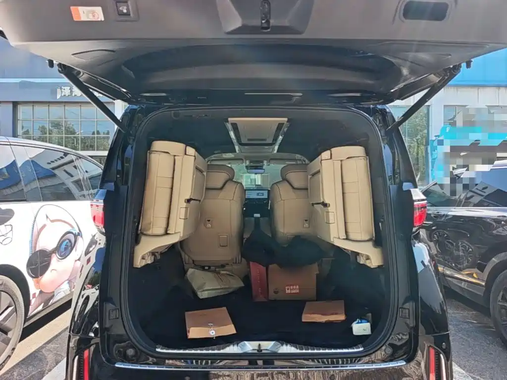 Toyota Vellfire — миниатюра 19