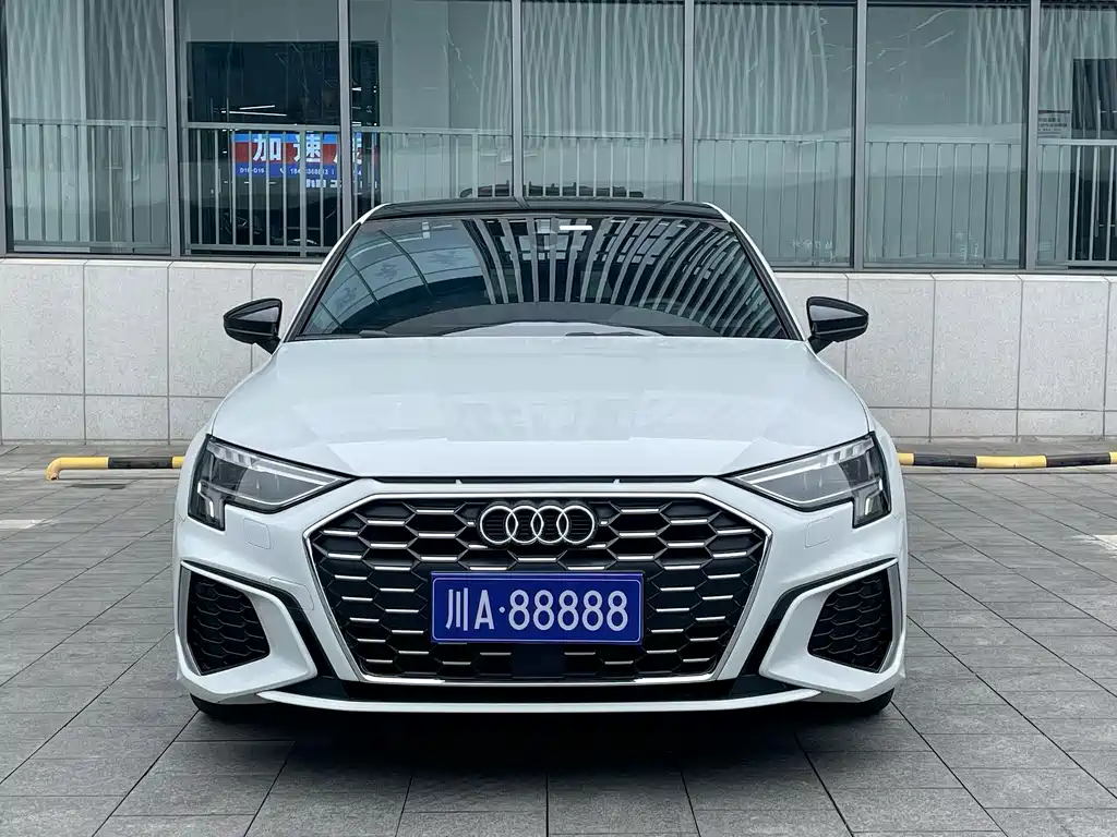 AUDI  A3