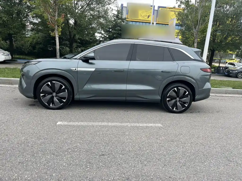 BYD Tang L — миниатюра 12