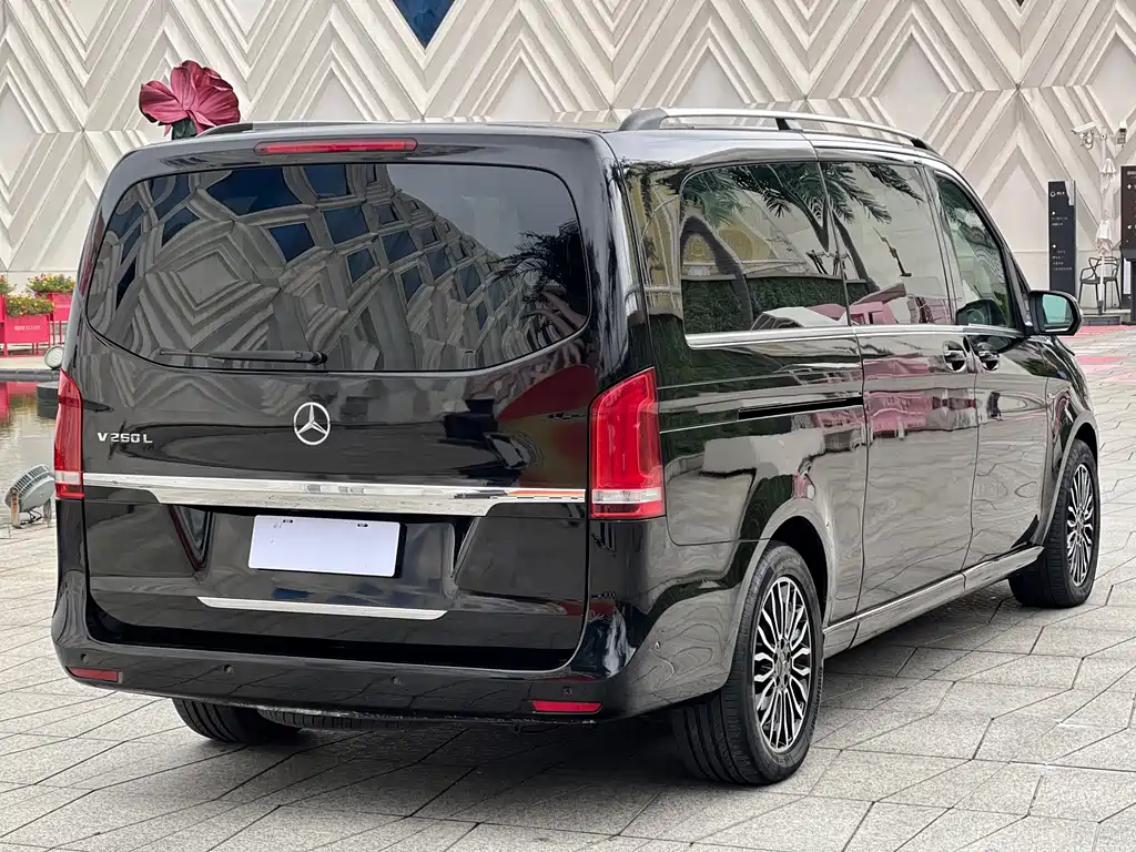 Mercedes-Benz V-Class V 2017 V 260 L Luxury Long Wheelbase