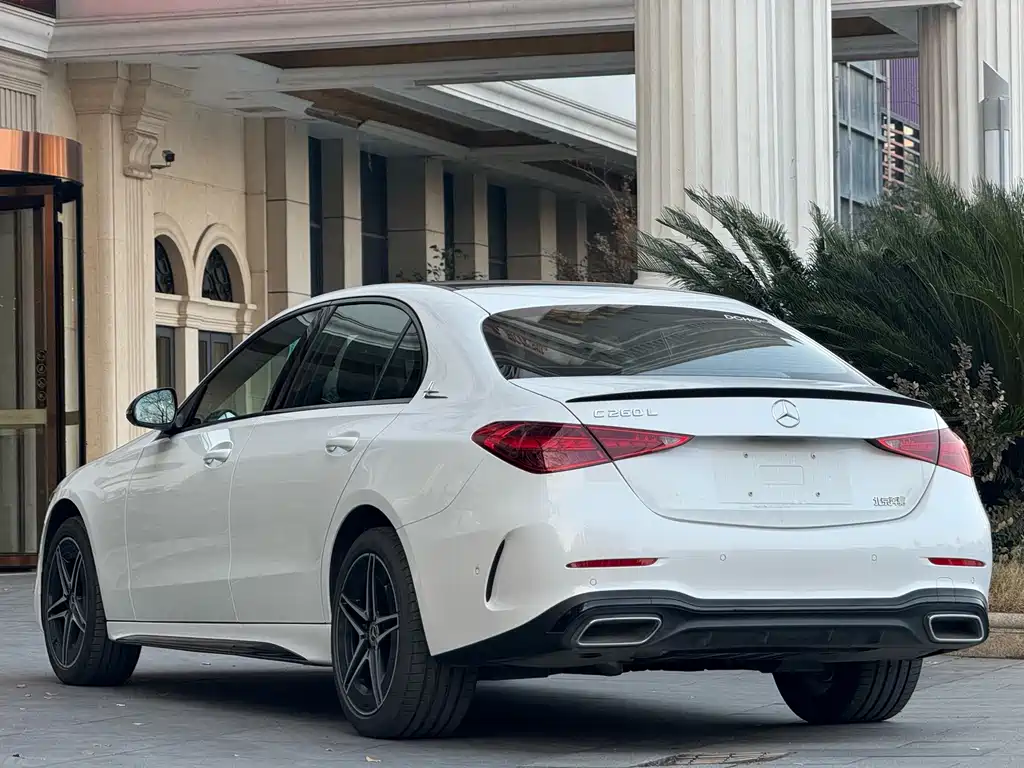 Mercedes-Benz C-Class — миниатюра 10