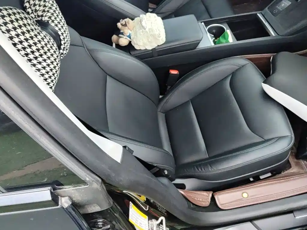 Tesla Model 3 — миниатюра 25