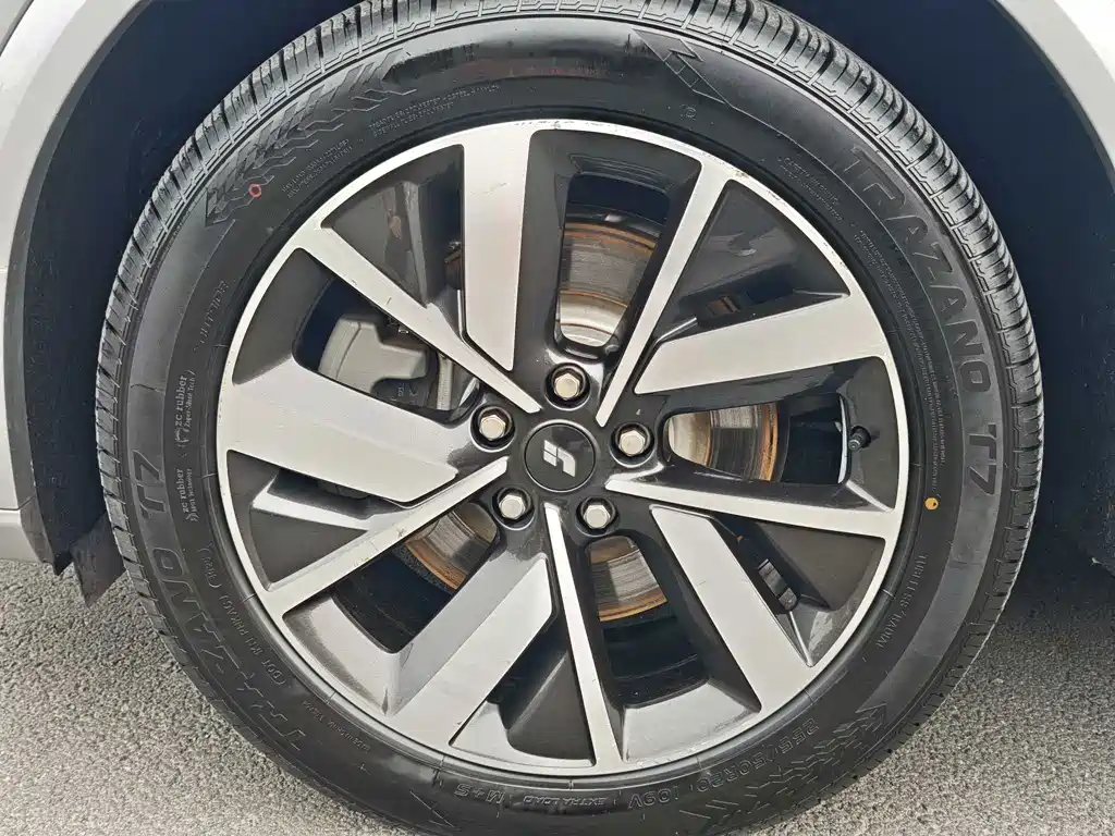 Li Auto Li L7 — миниатюра 4