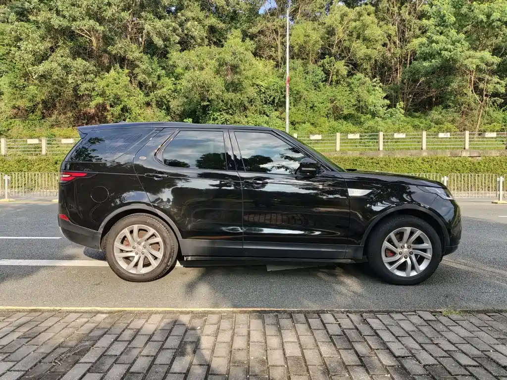 Land Rover Discovery — миниатюра 3