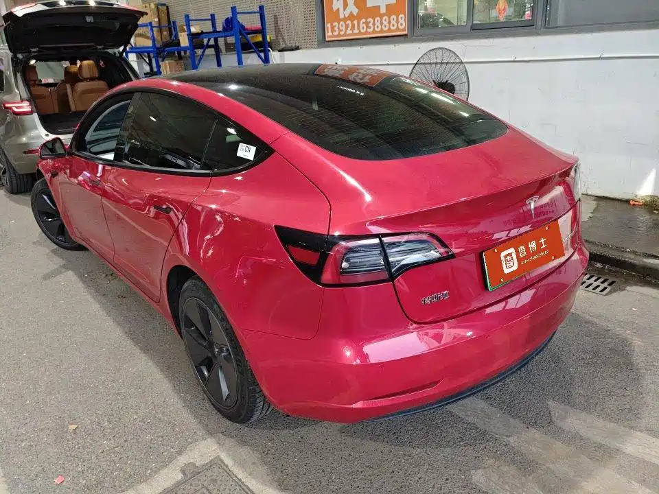 Tesla Model 3 — миниатюра 8