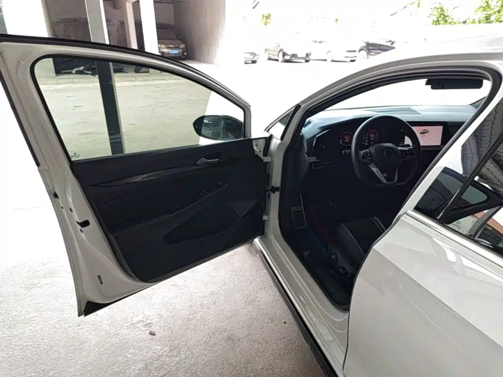 Volkswagen Golf — миниатюра 16